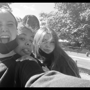 Meet your Posher, Lexie